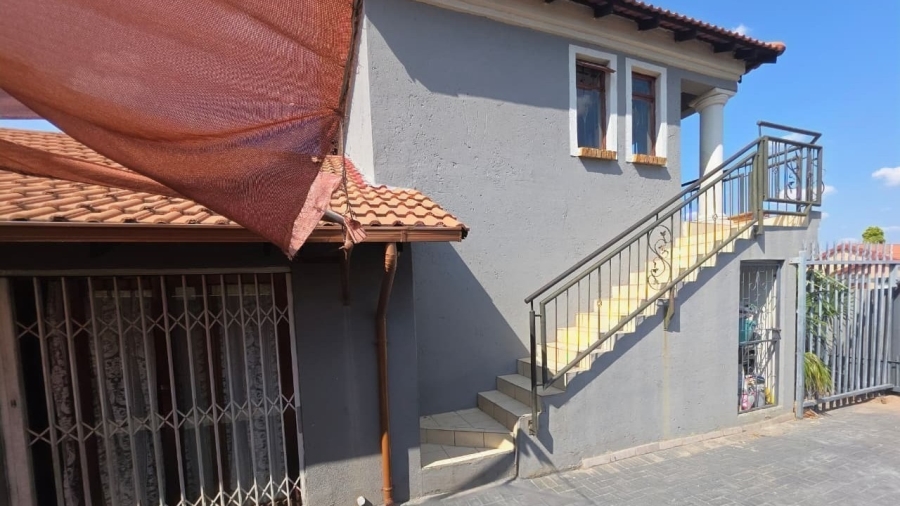 4 Bedroom Property for Sale in Tlhabane West North West